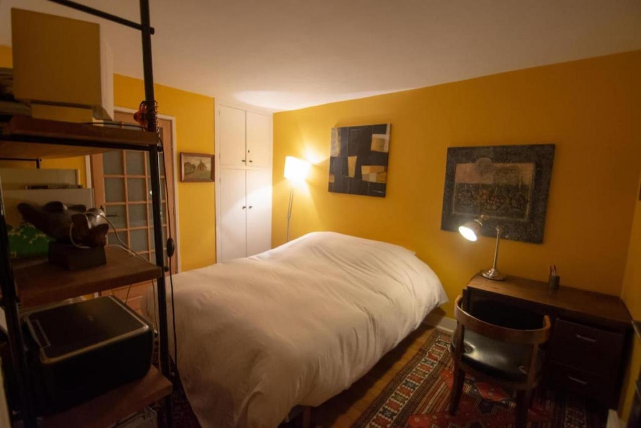 Very French Two Bedroom In The Heart Of Paris Bagian luar foto