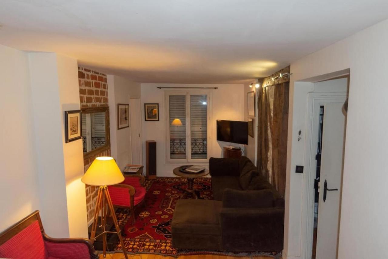Very French Two Bedroom In The Heart Of Paris Bagian luar foto
