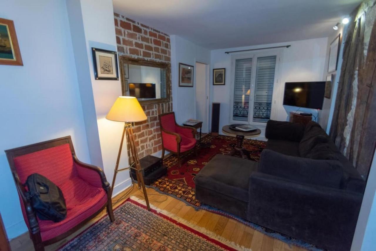 Very French Two Bedroom In The Heart Of Paris Bagian luar foto