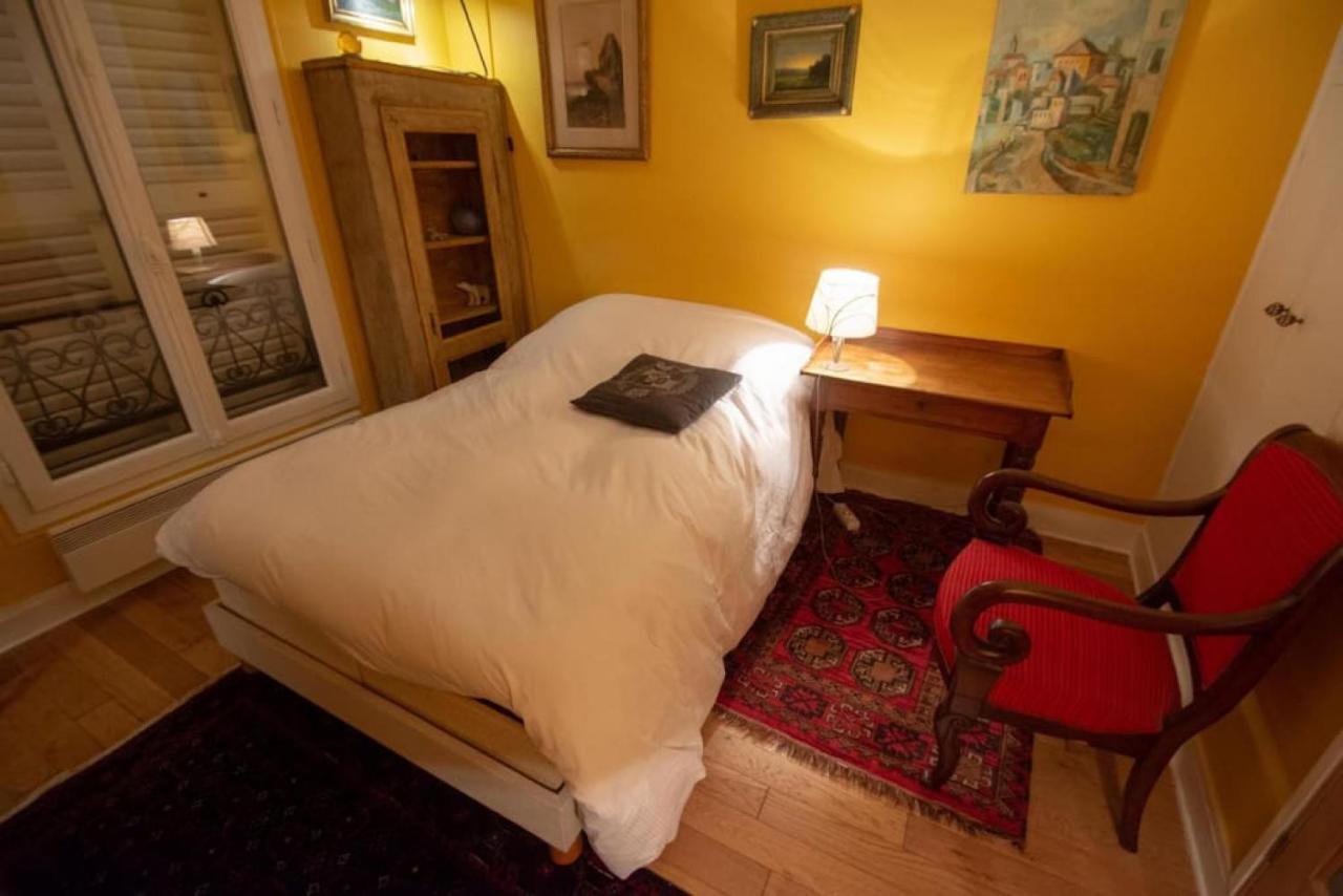 Very French Two Bedroom In The Heart Of Paris Bagian luar foto